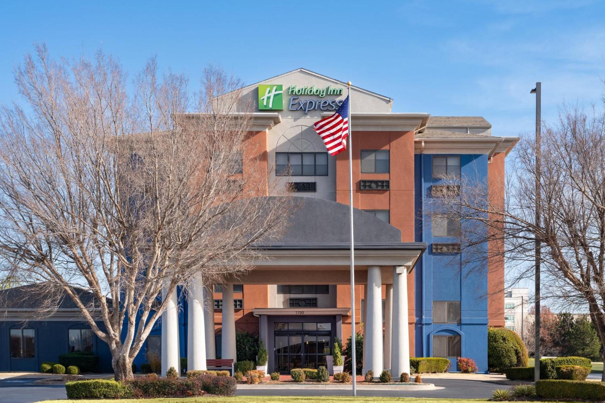 Holiday Inn Express & Suites Midwest City By Ihg Dış mekan fotoğraf