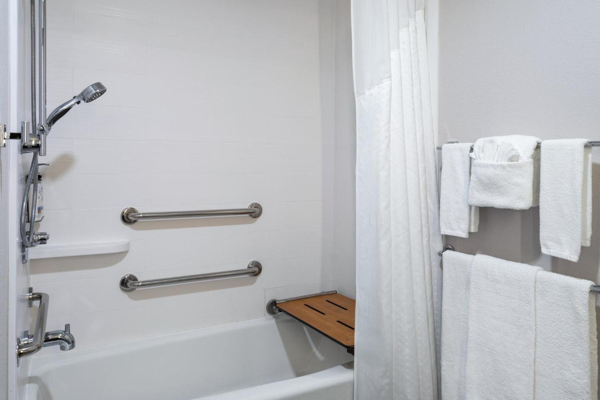 Holiday Inn Express & Suites Midwest City By Ihg Dış mekan fotoğraf
